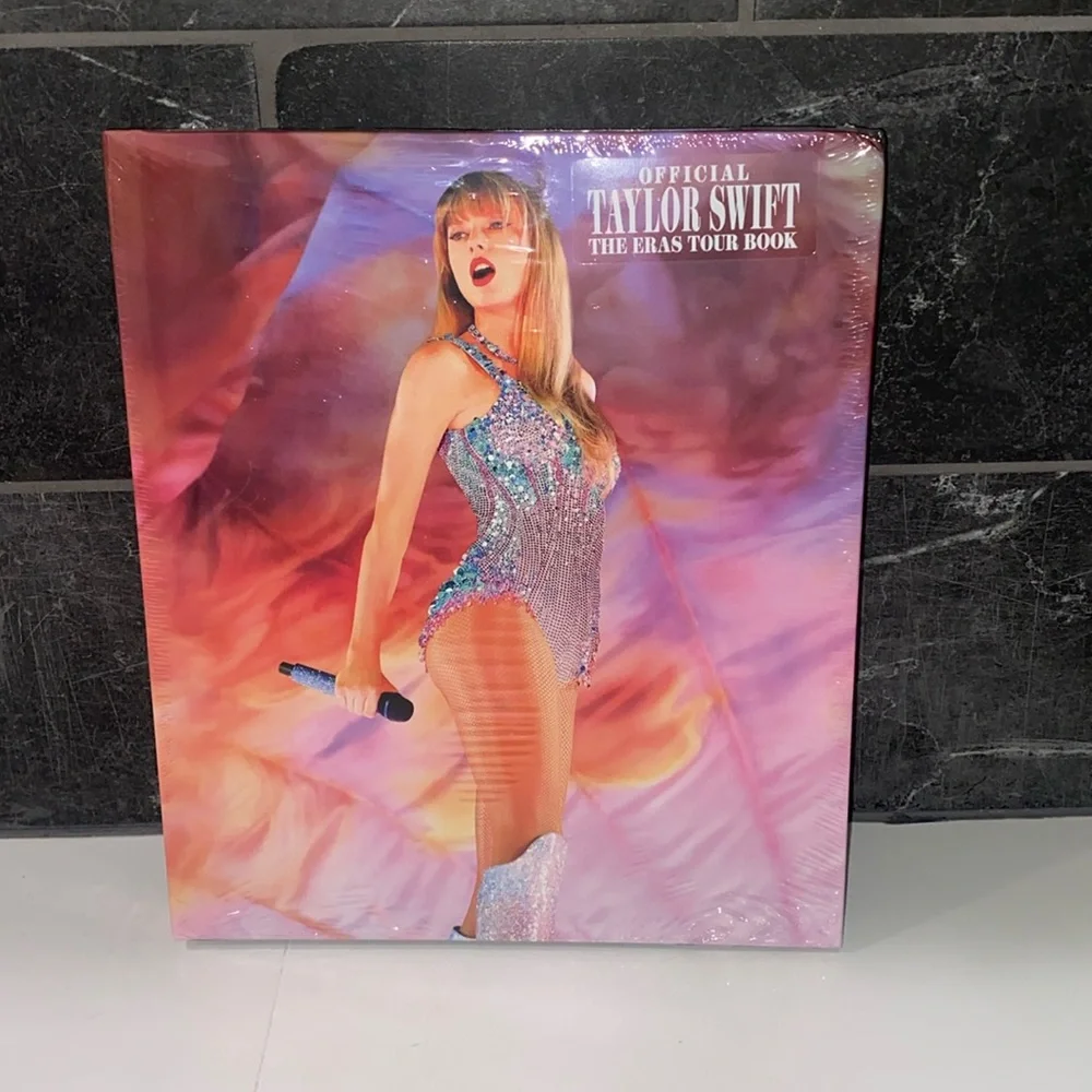 The Official Taylor Swift - The Eras‎ Tour Book (Target Exclusive) New Sealed